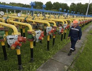 Ukraine suspends Russian gas purchases in new price row