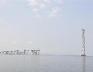 Mammoth deck mounted on İzmit Bay Bridge in Turkey