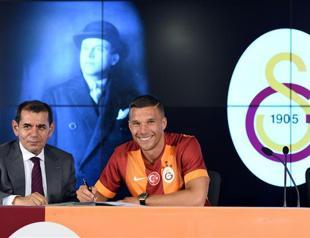 Galatasaray ‘may sign’ Messi, Neymar after Fenerbahçe grabs Nani, Van Persie