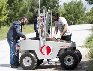 Turkish scientists unveil unmanned off-road vehicle