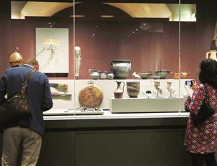 Ancient Thracian culture reveals splendor at Louvre