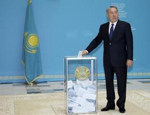 Strongman Nazarbayev tipped for fresh term as Kazakhstan votes
