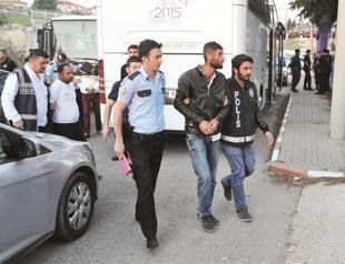 44 detained in raid into Roma neighborhood in western Turkey