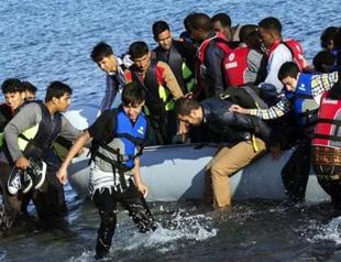 Refugees face death with substandard life vests made in Turkey