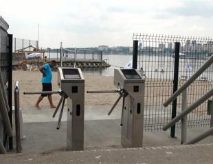 Locals plan to protest turnstiles at Istanbul public beach