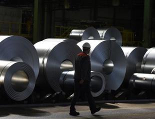 Industrial production falls 2 pct on monthly basis