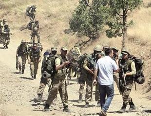 Soldiers jostle HDP deputy at site where 34 were killed