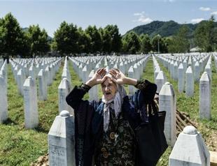 Bosnians prepare to mark 20 years of Srebrenica massacre