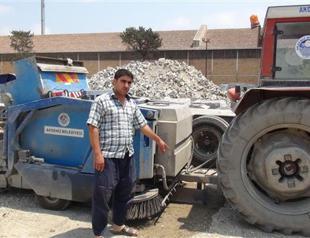 Street cleaning vehicle kills boy in southern Turkey