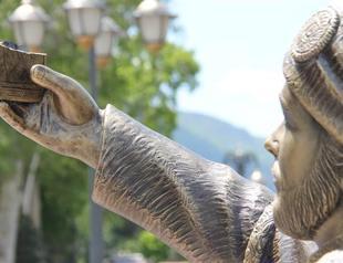 Attack on Ottoman statue ‘not political,’ suspects say