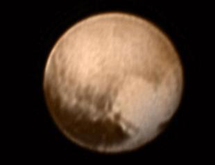 NASA craft discovers heart shape on Pluto as flyby nears
