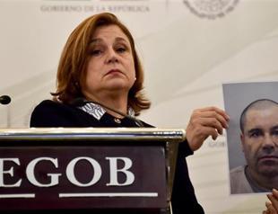 Mexico sacks prison chiefs over Guzman escape, offers bounty