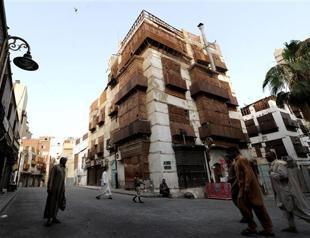 Saudi Arabia says arrests 431 Islamic State suspects, thwarts bombings