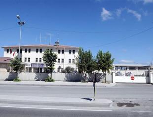 Unidentified assailants attack Istanbul police station