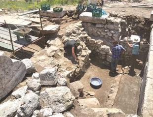 2,200 year-old trade building found in Turkey’s ancient city
