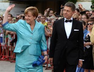 Bayreuth opera fest opens with a bang