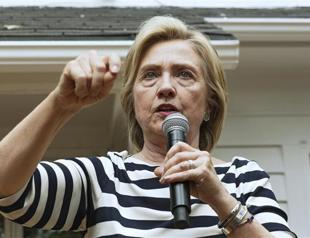 Clinton says shes confident about proper handling of emails
