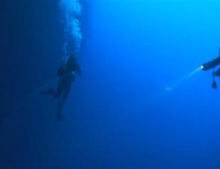 VIDEO: Divers discover four-meter large squid egg mass in southwestern Turkey