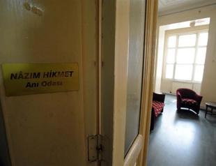 Nazım Hikmet Foundation evicted for ‘mall construction’