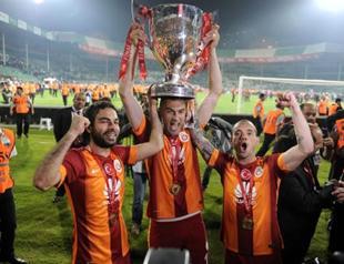 Galatasaray beats Bursaspor to seal Turkish double