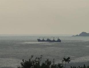 One dead after sand coaster sinks off Istanbul coast