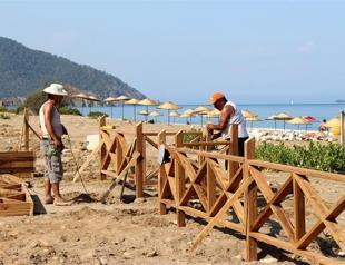 Baby caretta carettas to be protected by hedges in Kemer