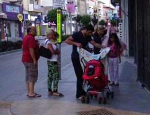 VIDEO: People hit streets after earthquakes in western Turkey
