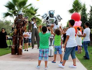 VIDEO: Children march for peace in resort town