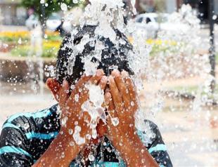Heatwave across Turkey continues as mercury rises