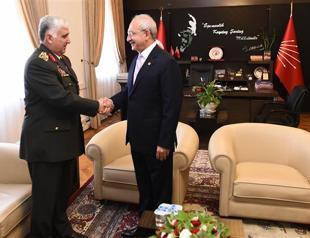 Top soldier bids farewell to CHP leader