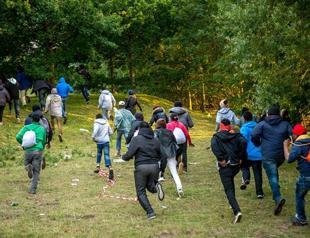 Calais migrants step up bids to get into Channel Tunnel