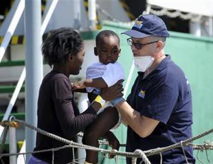 Over 550 migrants rescued off Italy, five found dead: MSF