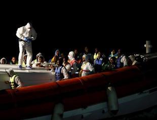 Hundreds of migrants feared drowned off Libya: Italy coastguard