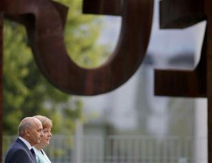 Under Western pressure, Kosovo to put war crimes court to new vote