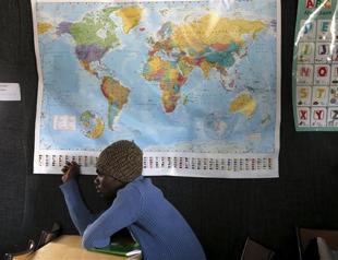 Britain, France say ending Calais migrant crisis is top priority