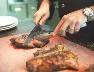 High meat prices, planned imports ruffle feathers in Turkey