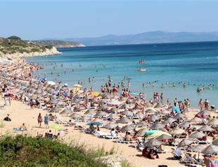 Opposition deputy questions sharp drop in tourist numbers visiting Turkey