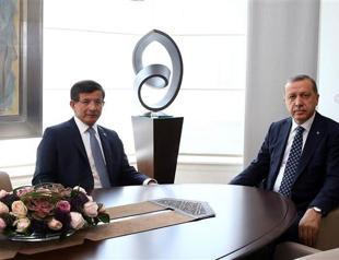 Eyes on Erdoğan as Davutoğlu expected to return mandate today