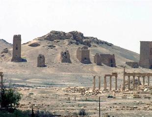 ISIL militants behead archaeologist in Palmyra: Syrian official