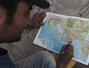 Syrians use Facebook to plan, document journey to Europe