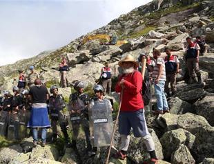 ‘Green Road’ construction restarted despite lack of permit