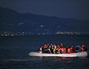 Turkey detains over 400 migrants trying to cross to Greece