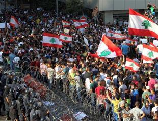 Lebanon protesters postpone garbage demo, army on streets