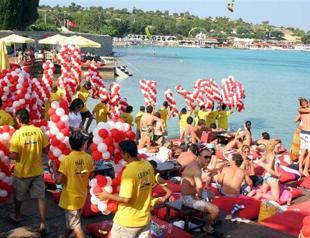 Rich Beach: How Turks worry and party simultaneously