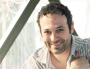 Dissident Turkish actor dismissed from City Theater