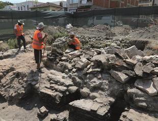 Bath from blockbuster Turkish TV series Magnificent Century unearthed in western Turkey