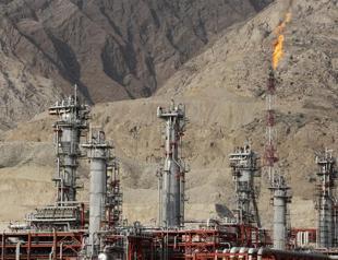 Iran to offer three gas fields for investment at London conference