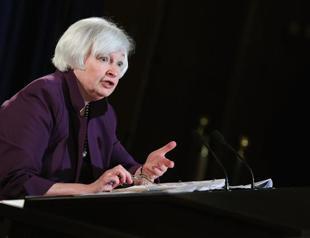 Fed says U.S. economy strong enough to handle rate hike
