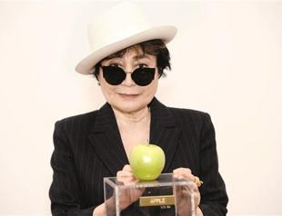 Yoko Ono sunrise gathering at Istanbul Modern
