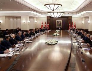 Turkey’s interim cabinet holds first meeting